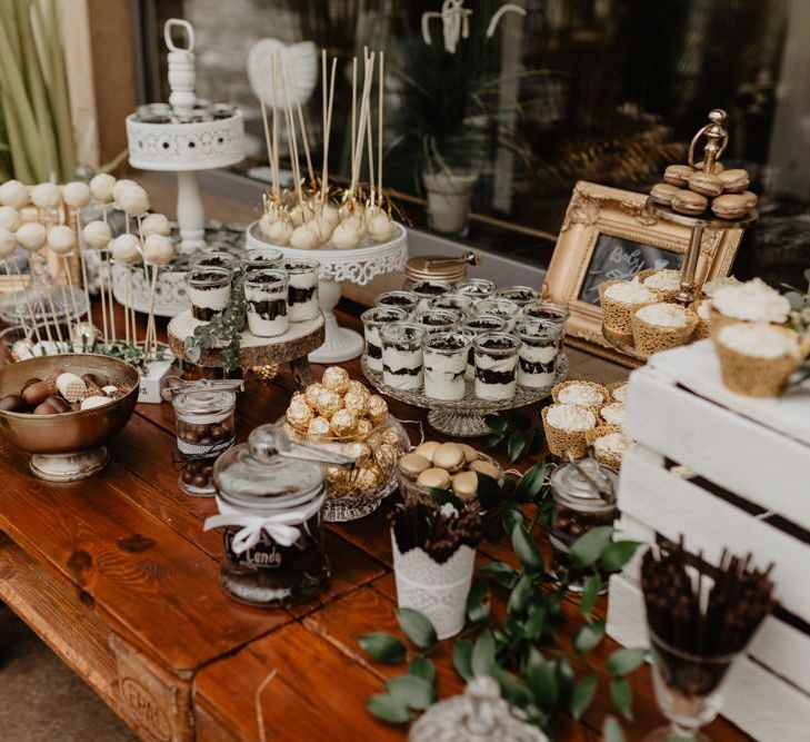 Dessert table with wedding cake at Germany wedding