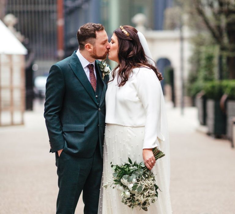 Bride and groom tie the knot at Devonshire Terrace wedding