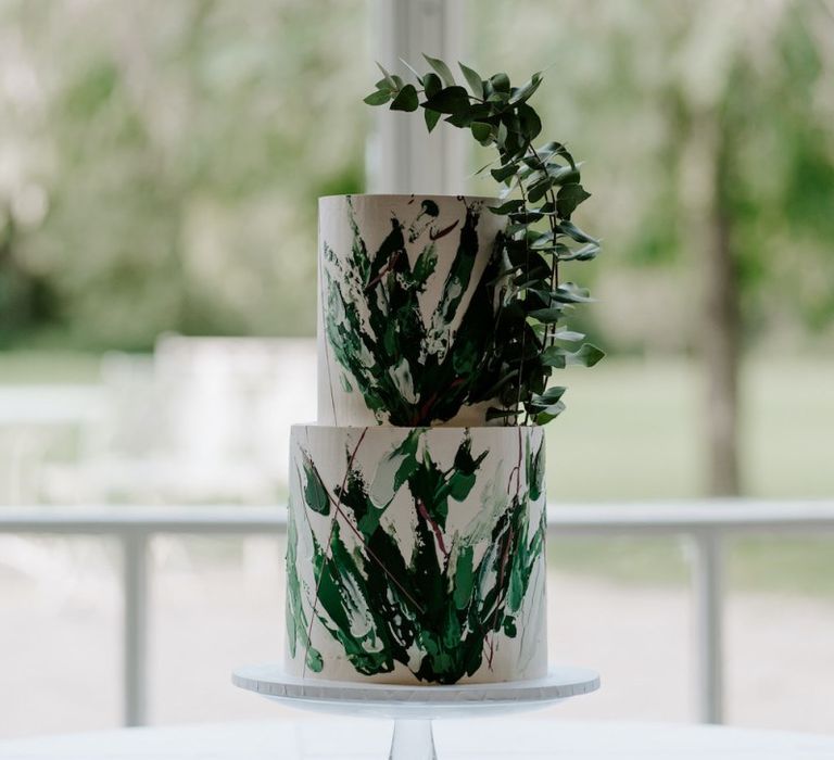 Green wedding cake to match emerald green bridesmaid dresses