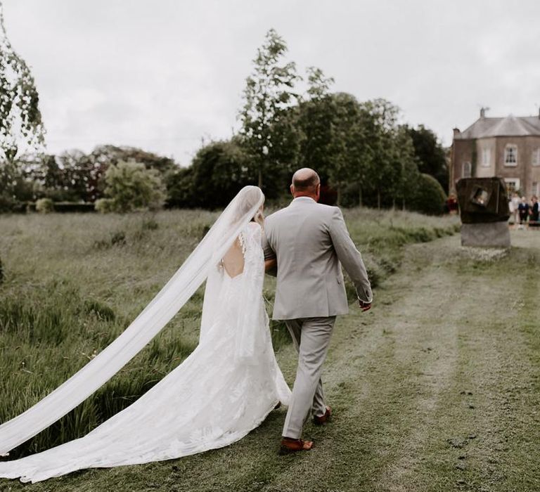 Long veil with Rue De Seine wedding dress