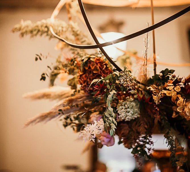 Reception decor with foliage details and botanical styling