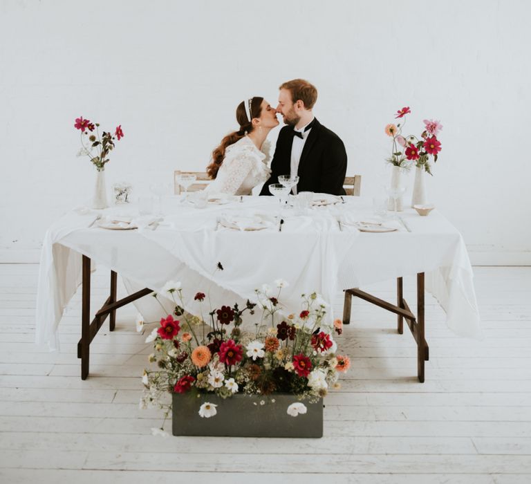 Sweetheart table for minimalist micro wedding