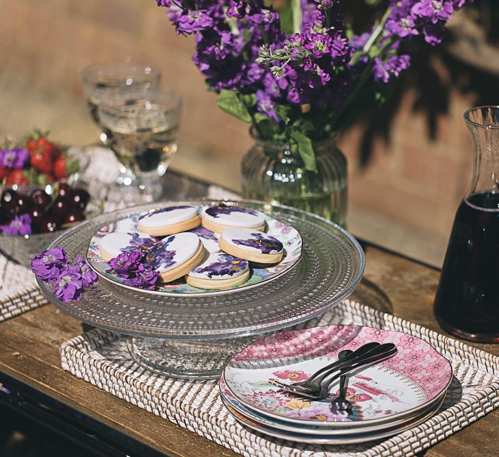 Handpainted Iced Biscuits With Champagne For Wedding Guests