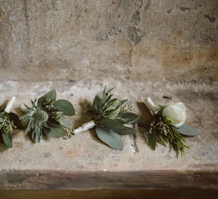 Buttonholes | Green &amp; White Bohemian Wedding in the Rain at Castello di San Sebastiano da Po, Italy | Margherita Calati Photography | Second Shooter Carlo Vittorio