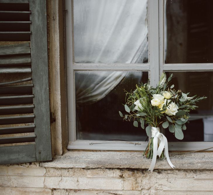 White Roses &amp; Foliage Bouquet | Green &amp; White Bohemian Wedding in the Rain at Castello di San Sebastiano da Po, Italy | Margherita Calati Photography | Second Shooter Carlo Vittorio