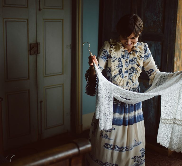 Wedding Morning Bridal Preparations | Green &amp; White Bohemian Wedding in the Rain at Castello di San Sebastiano da Po, Italy | Margherita Calati Photography | Second Shooter Carlo Vittorio