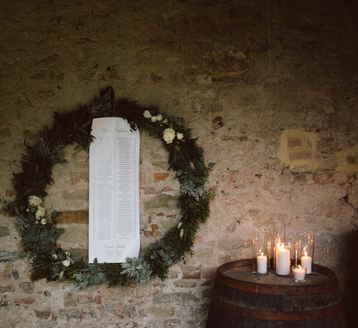 Greenery Hoop Table Plan | Green &amp; White Bohemian Wedding in the Rain at Castello di San Sebastiano da Po, Italy | Margherita Calati Photography | Second Shooter Carlo Vittorio