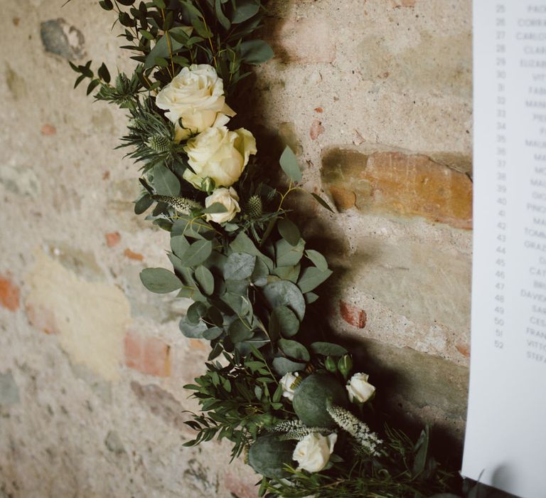 Greenery Hoop Table Plan | Green &amp; White Bohemian Wedding in the Rain at Castello di San Sebastiano da Po, Italy | Margherita Calati Photography | Second Shooter Carlo Vittorio