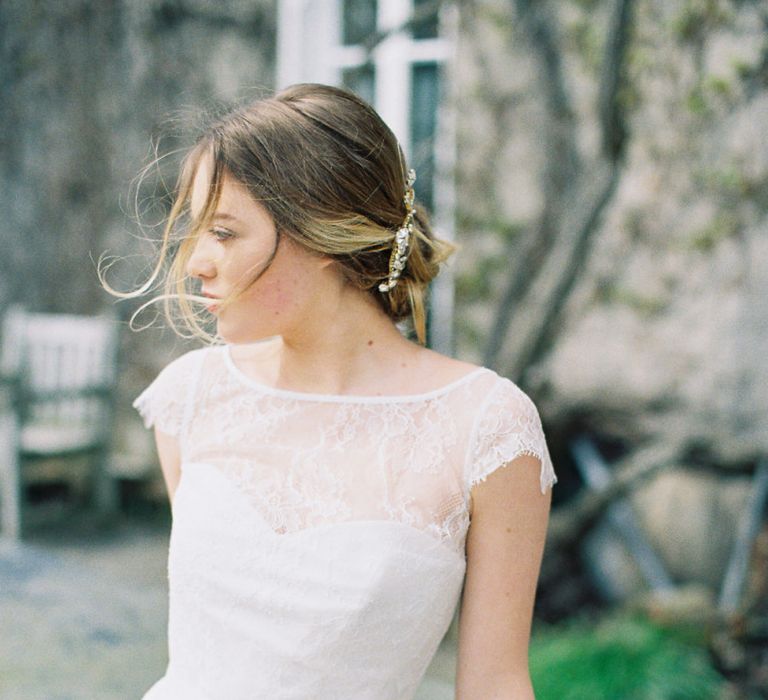 Bride in Lace Naomi Neoh Wedding Dress