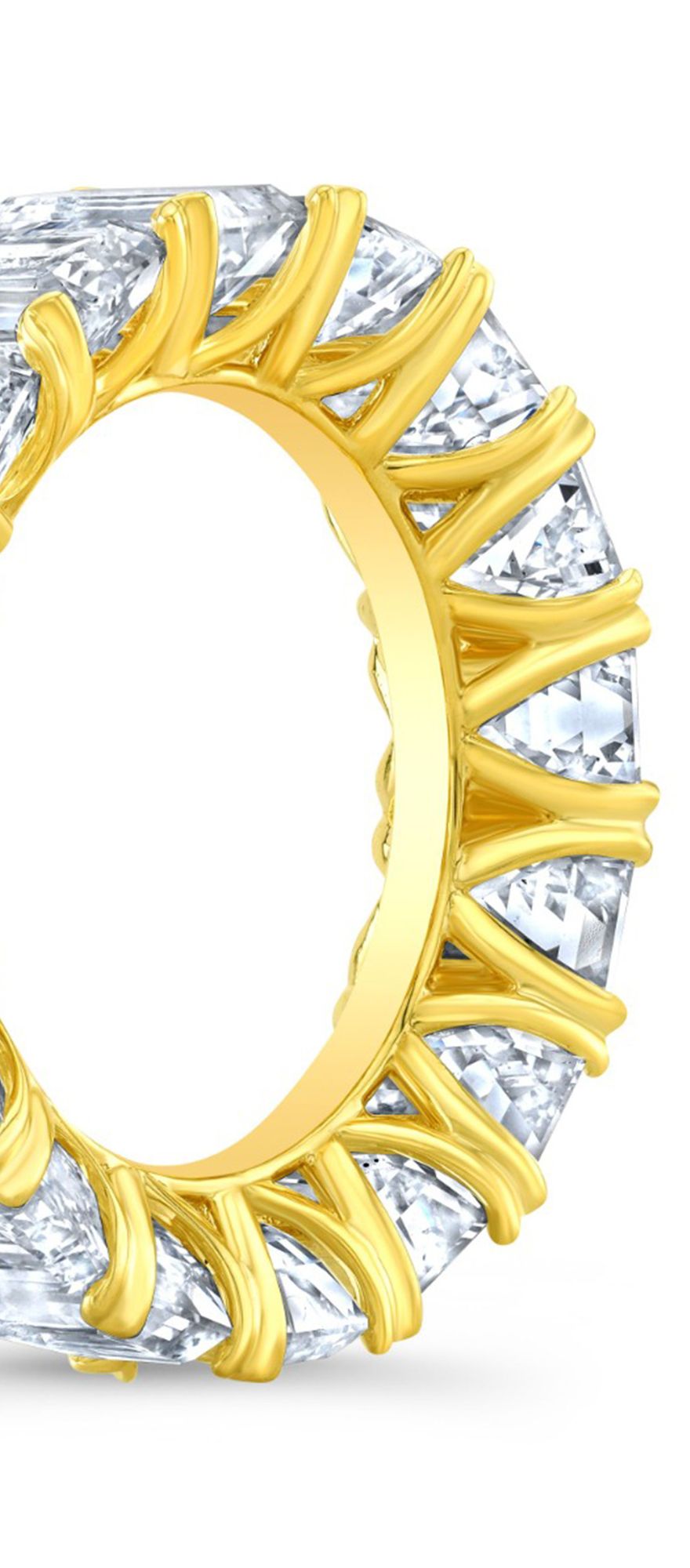 round_cut_diamond_eternity_ring_gold
