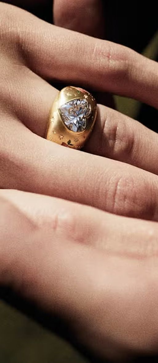 dua-lipa-engagement-ring