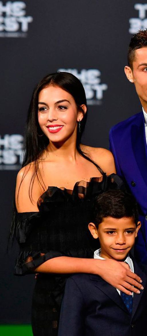 Ronaldo-Georgina-Red-Carpet-Appearance