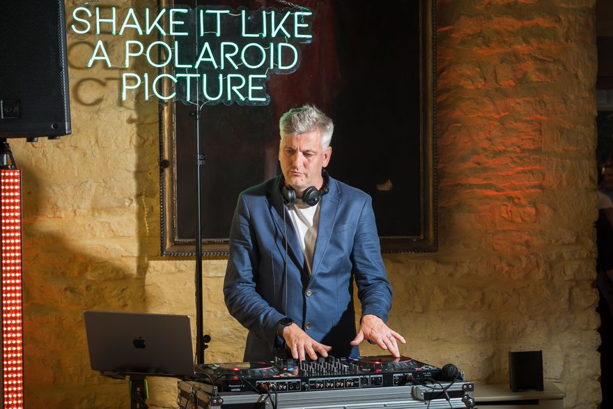 offbeat-entertainment-wedding-dj