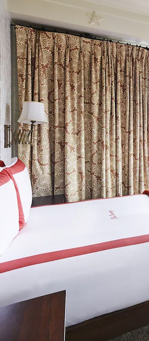 Retro style hotel suite at The Bowry for New York minimoon