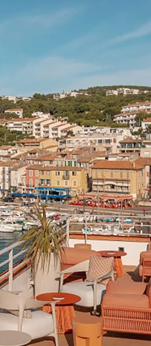 Rooftop terrace at Hôtel Liautaud in Cassis for provence minimoon by the sea
