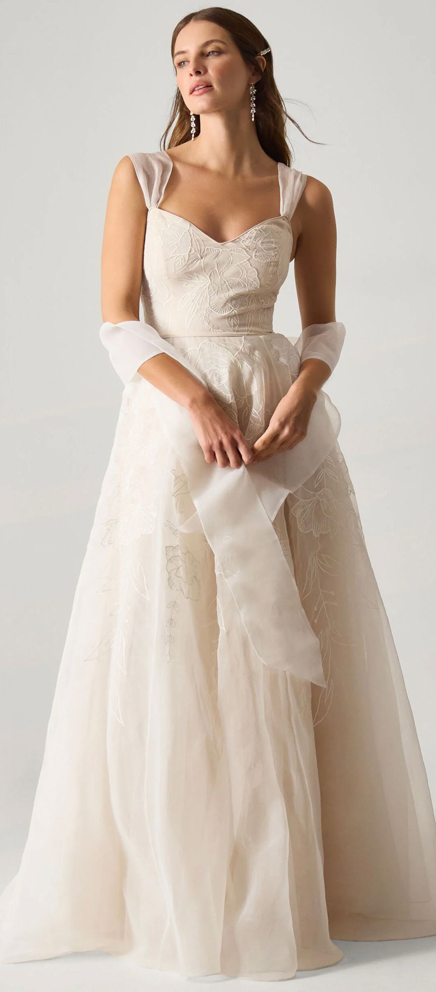Rose detailed princess spring wedding dress