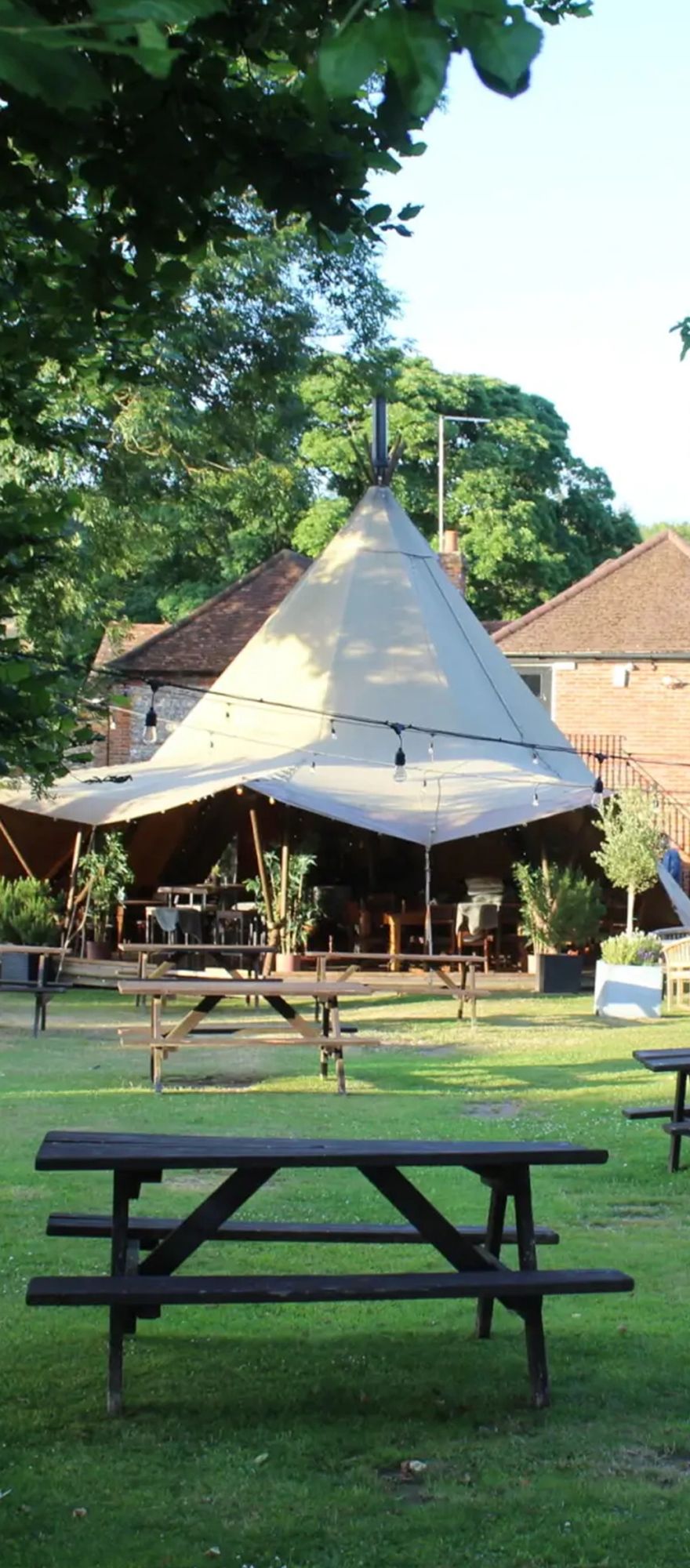 The Nag's Head pub wedding with marquee