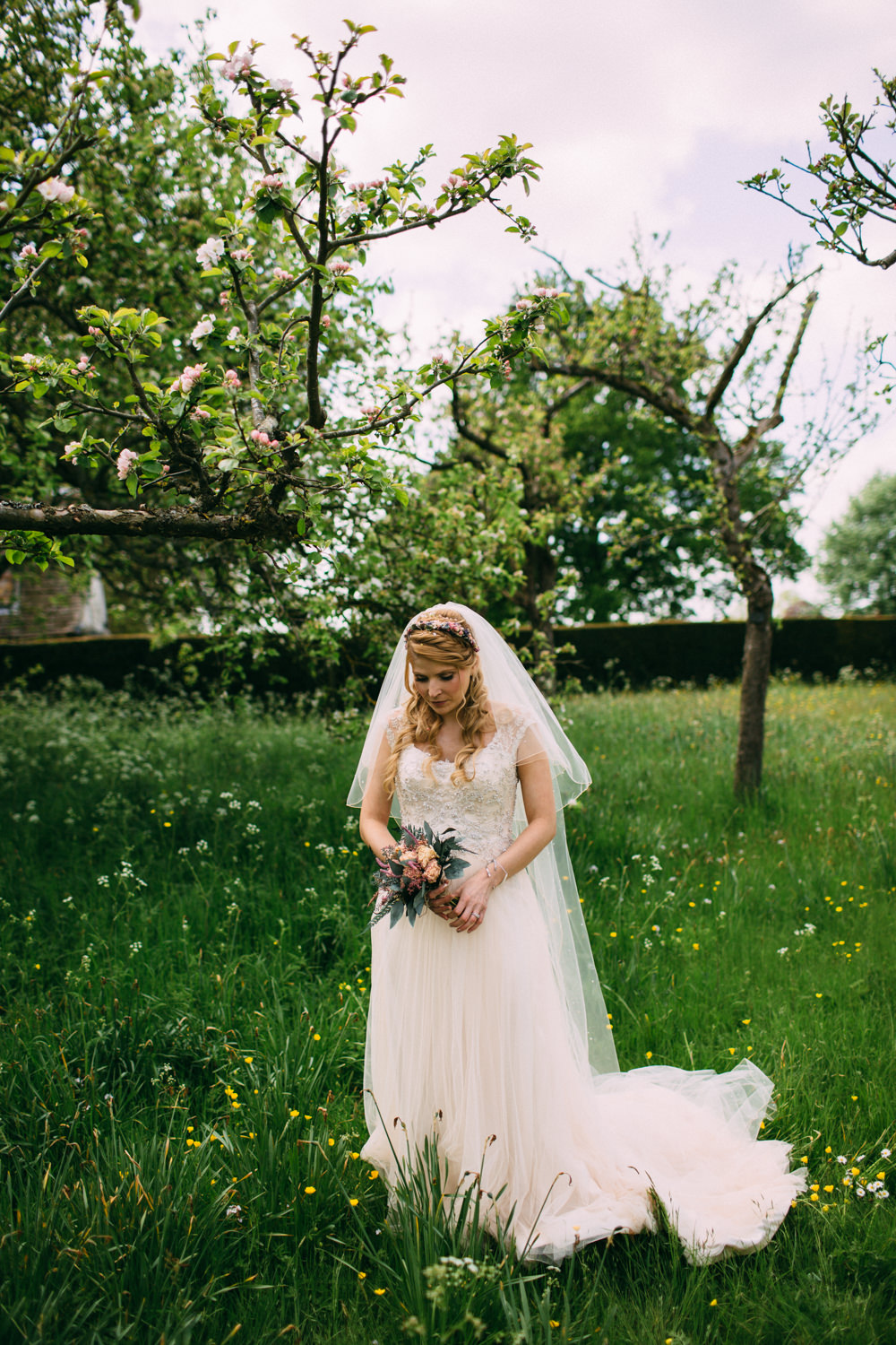 Diy Rustic Wedding At Sulgrave Manor With Maggie Sottero Gown