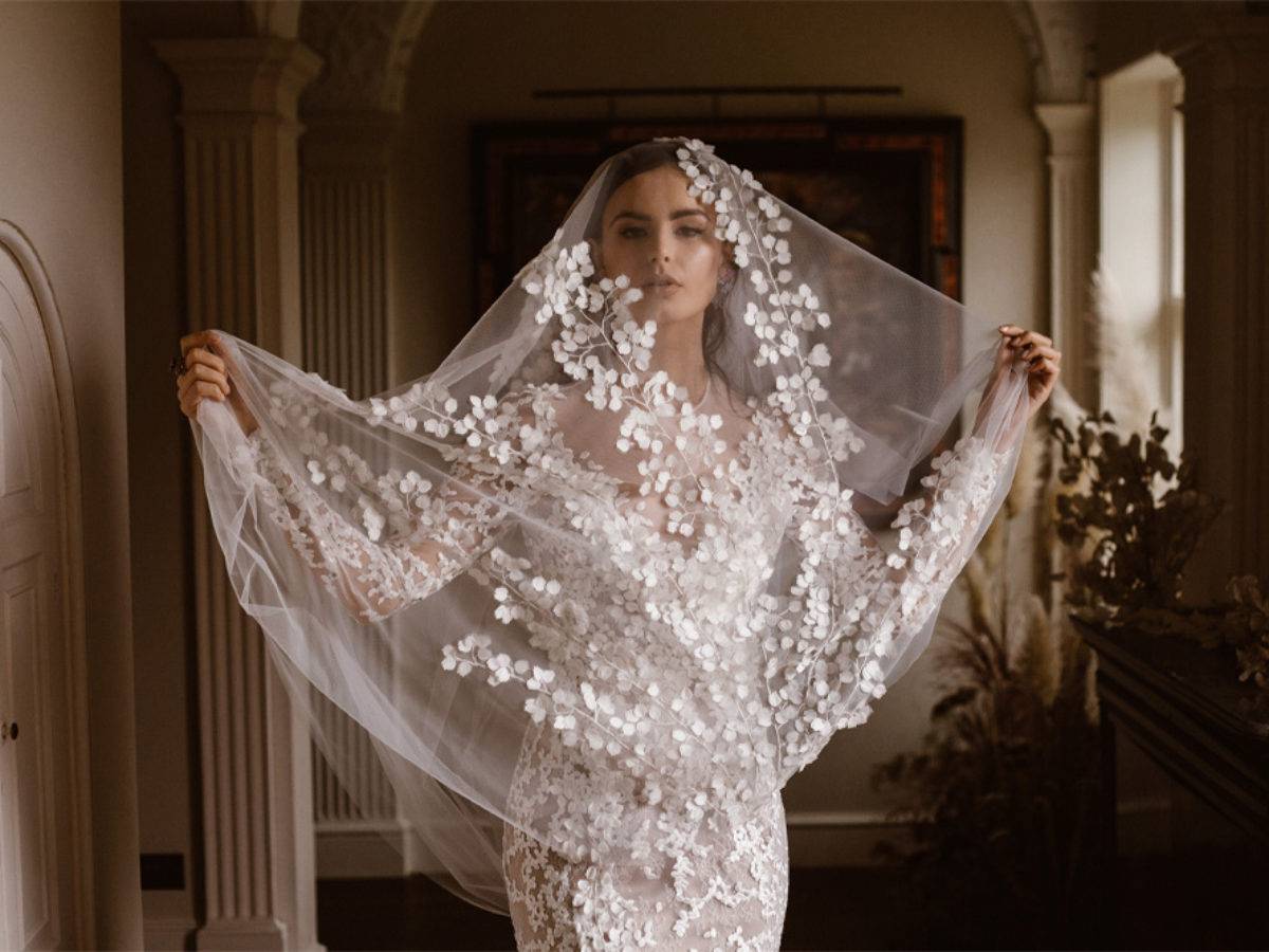 wedding veil with bow