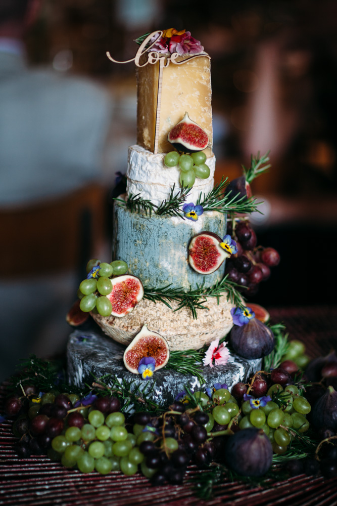 How To Build The Perfect Wedding Cheese Tower How Much Cheese To