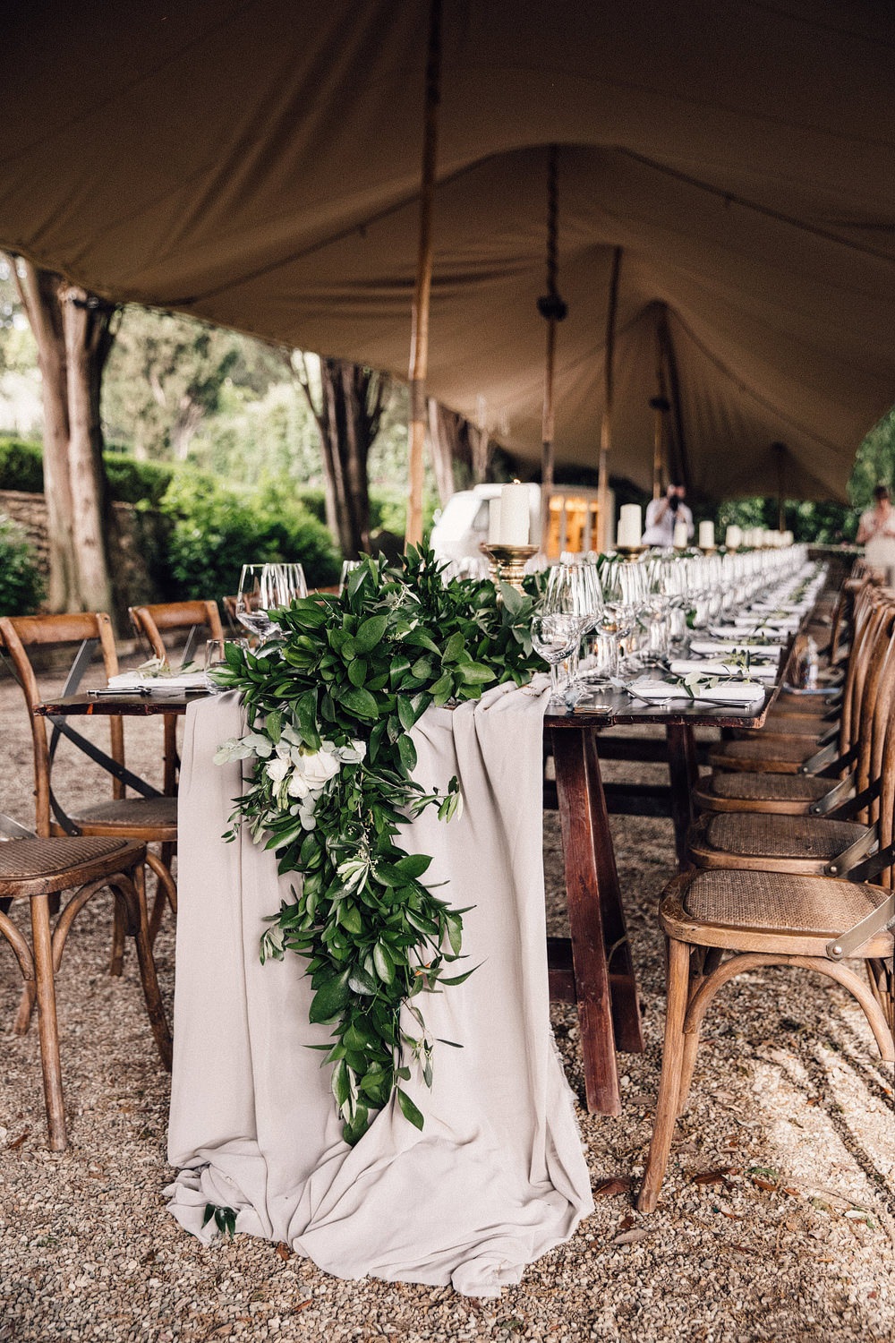 Stylish Wedding In Tuscany At Vignamaggio With Vintage Ape Bar