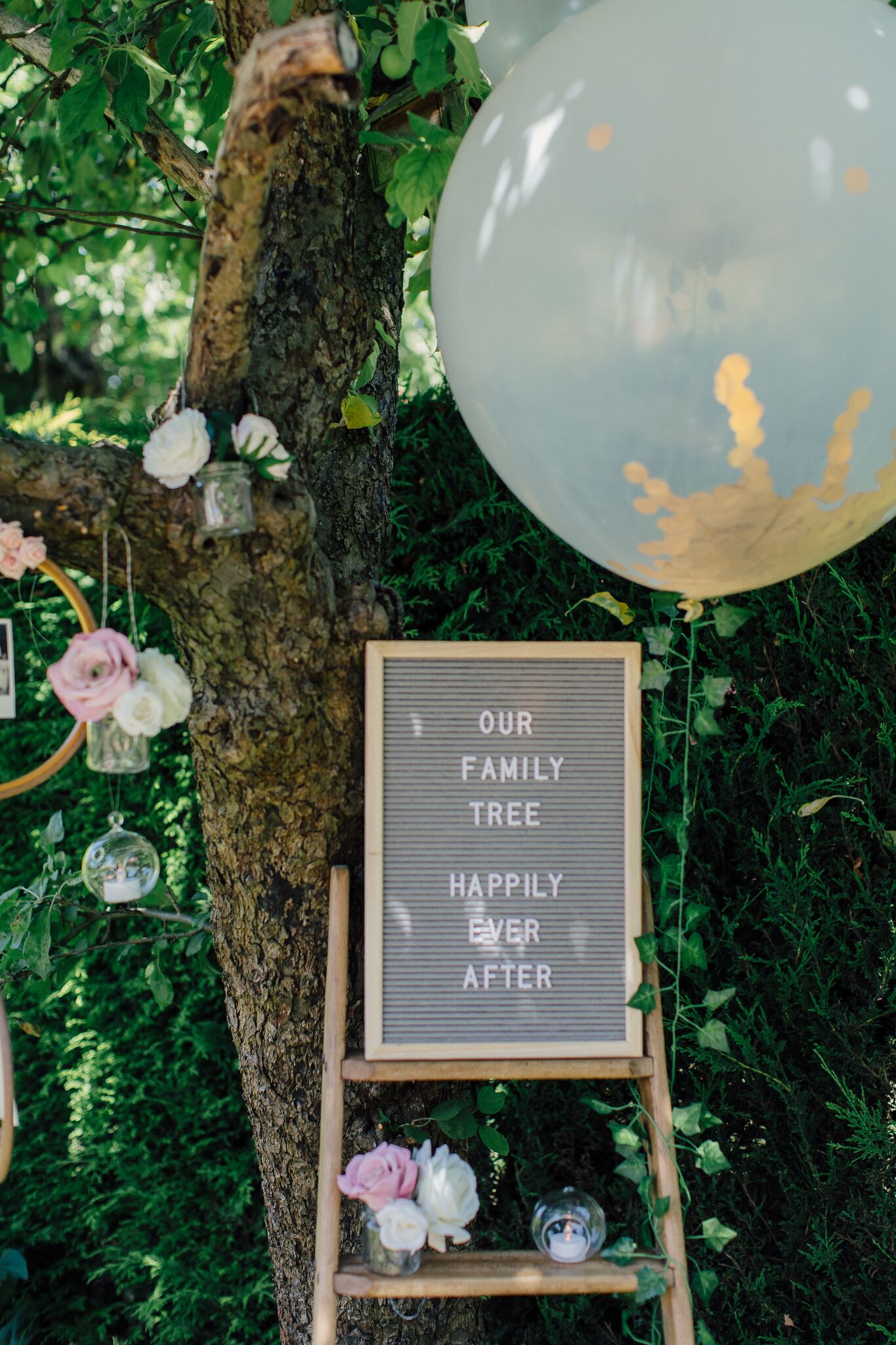 DIY Embroidery Hoop Wedding Photo Family Tree Tutorial